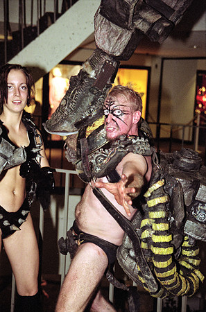 DragonCon1998-Roll 1 of 2-06
