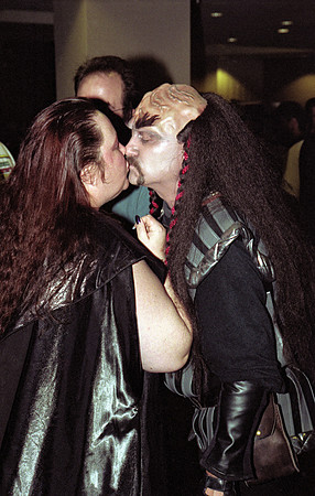 DragonCon1998-Roll 1 of 2-26