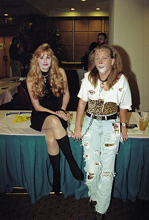 DragonCon1998-Roll 1 of 2-32