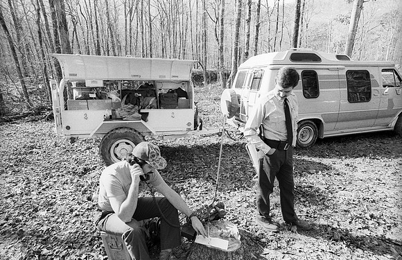 Kenneth Huffines, Chuck Hans